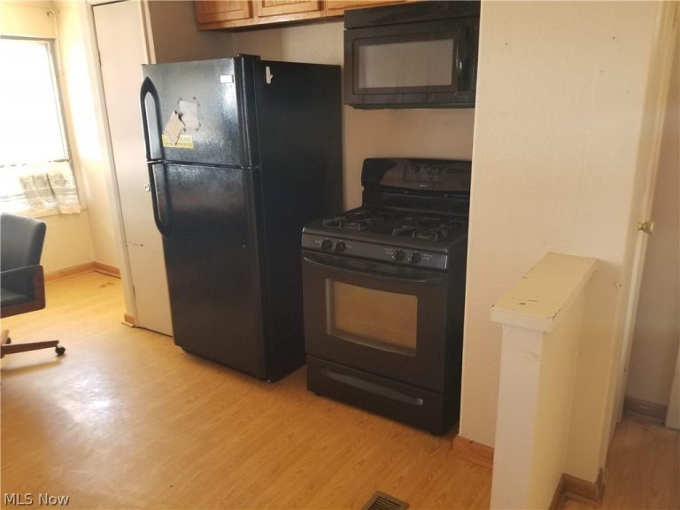 20 Cherokee Lane #20, Creston, OH - Photo 5