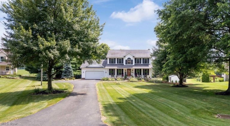 9825 Fox Knoll Drive, Orrville, OH - Photo 2