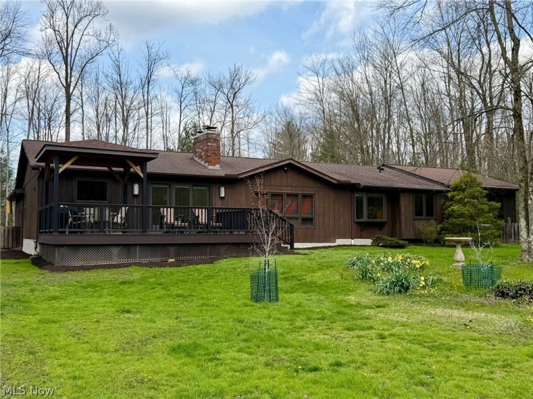12435 Pearl Road, Chardon, OH - Photo 2
