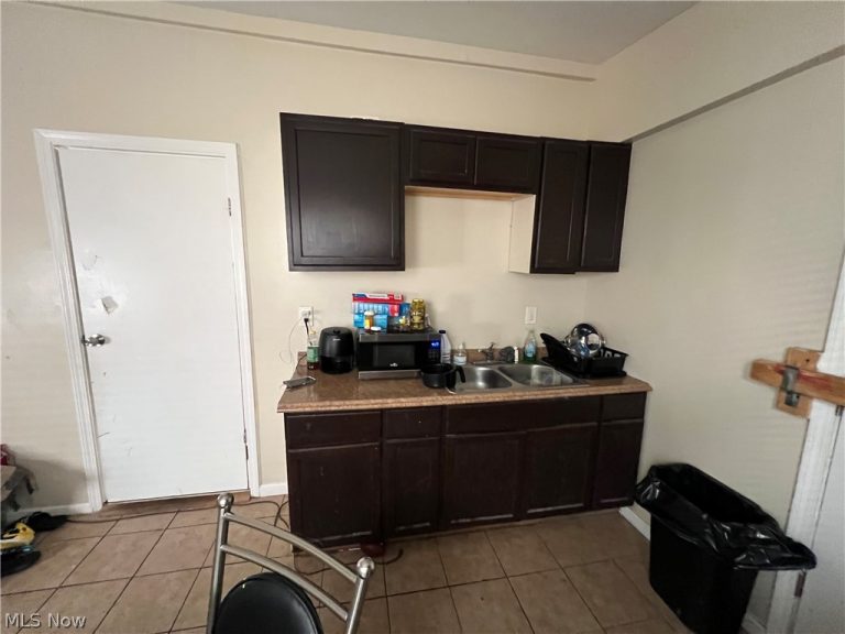 9407 Benham Avenue, Cleveland, OH - Photo 4