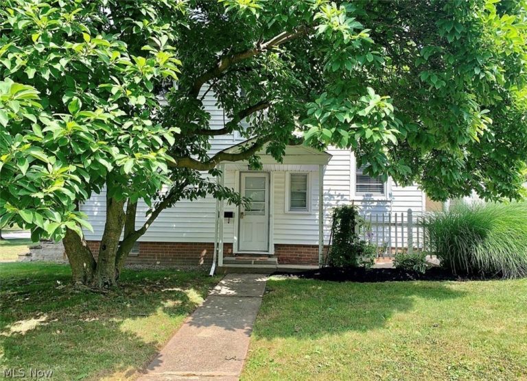 3932 Meadowbrook Boulevard, University Heights, OH - Photo 2