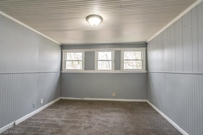 1090 Greenwood Avenue, Akron, OH - Photo 6