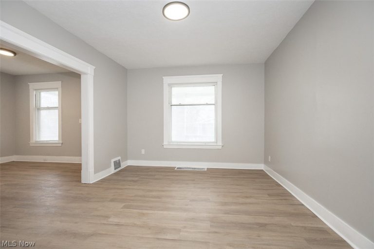 5614 Drake Avenue, Cleveland, OH - Photo 6