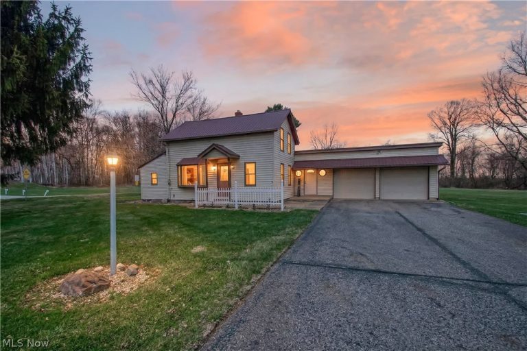 11701 Sarbaugh Street, Massillon, OH - Photo 2