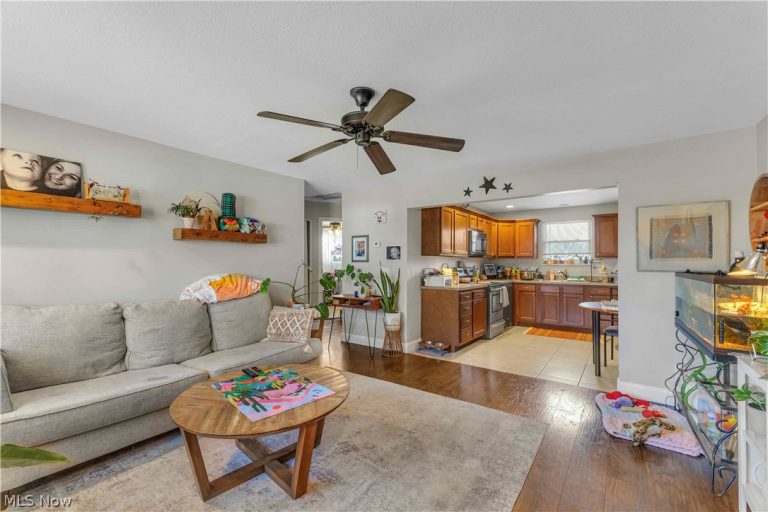 2587 Jaycox Road, Avon, OH - Photo 5