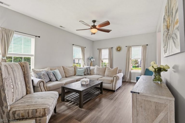 307 Teal Circle, Coventry, OH - Photo 2