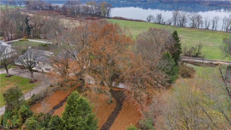 5515 2nd Avenue, Vienna, WV - Photo 8