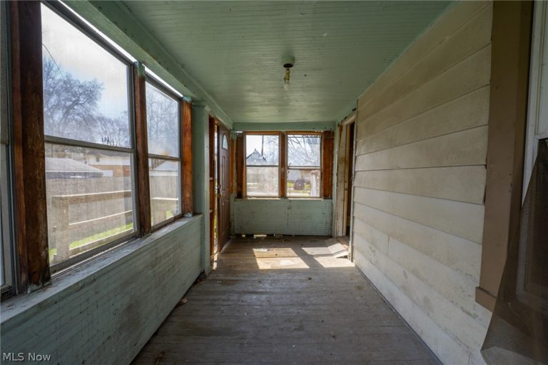 318 11th Street, Elyria, OH - Photo 6