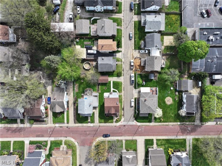 134 Roslyn Avenue, Canton, OH - Photo 5