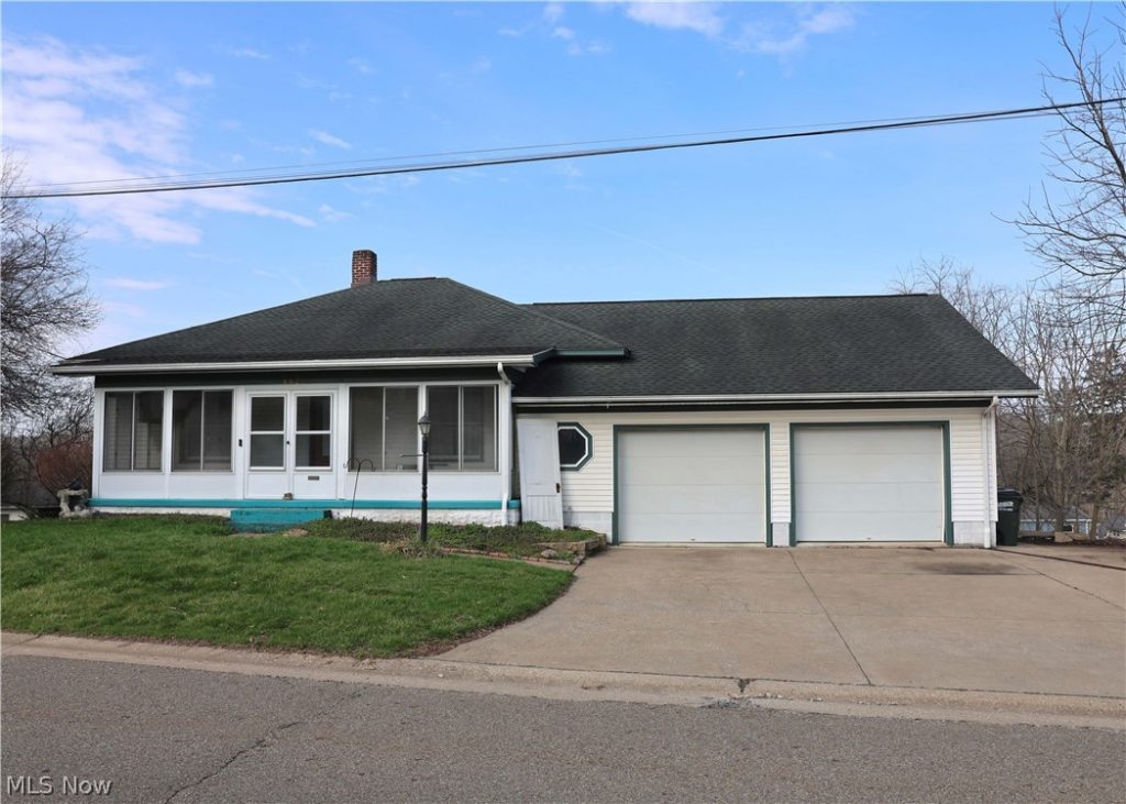 662 Monroe Street, Millersburg, OH
