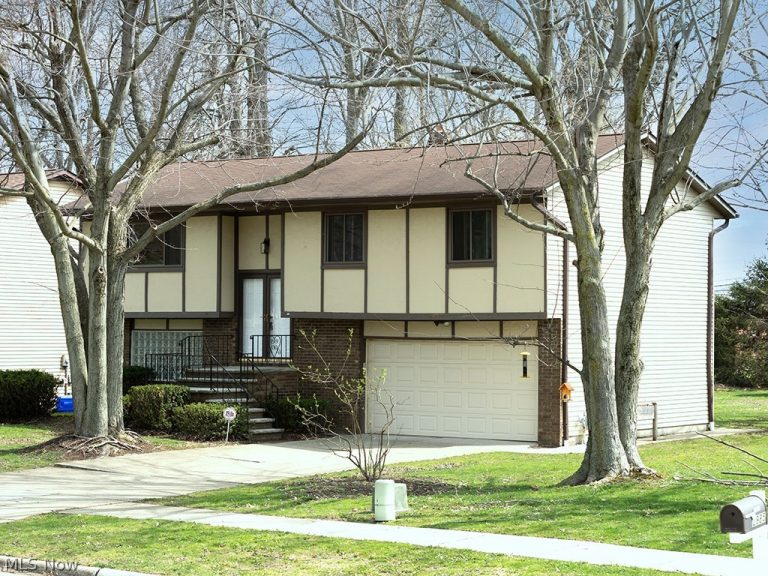 2977 Gale Road, Willoughby, OH, 44094