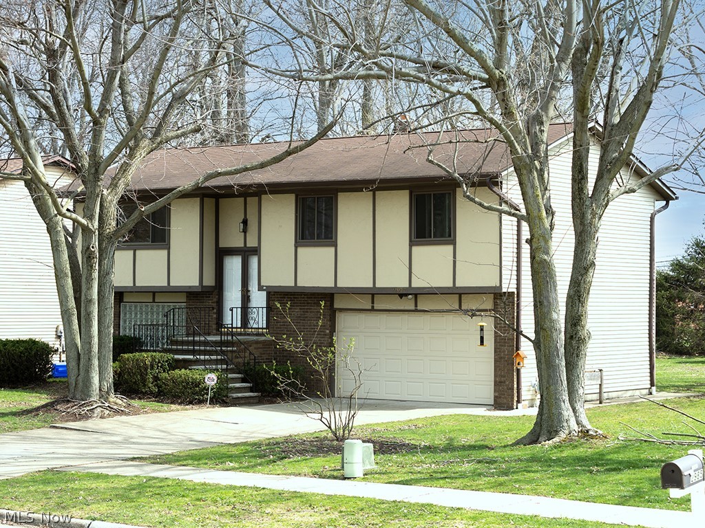 2977 Gale Road, Willoughby, OH