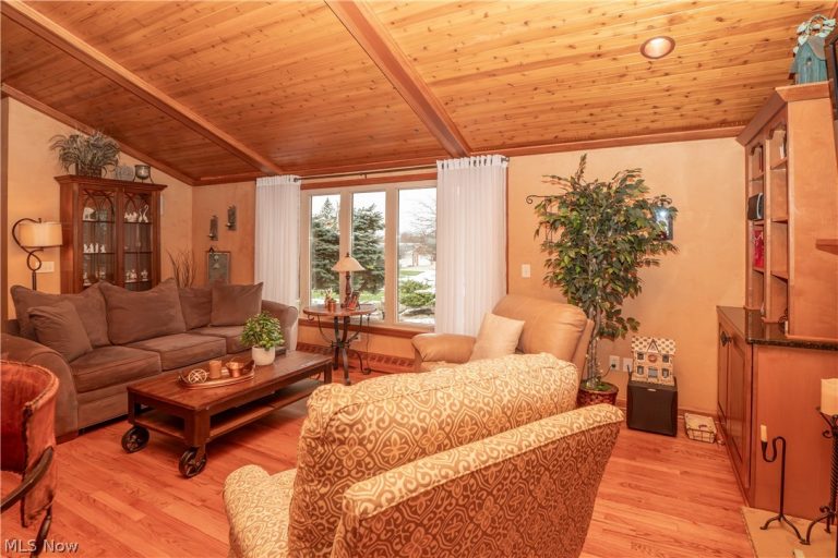 7416 Woodcrest Avenue, Canton, OH - Photo 6