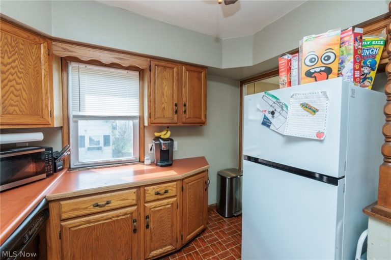 2201 Ralph Avenue, Cleveland, OH - Photo 8