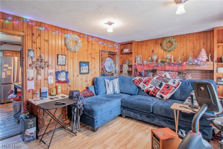 3686 Jones Road, Diamond, OH - Photo 4
