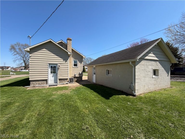 438 Nugent Street, Newcomerstown, OH - Photo 5