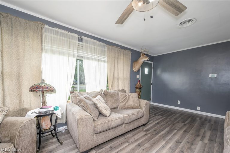 2161 Savoy Avenue, Akron, OH - Photo 6