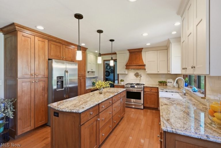7308 Arborwood Drive, Hudson, OH - Photo 8