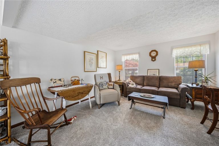 6216 Center Street, Mentor, OH - Photo 6