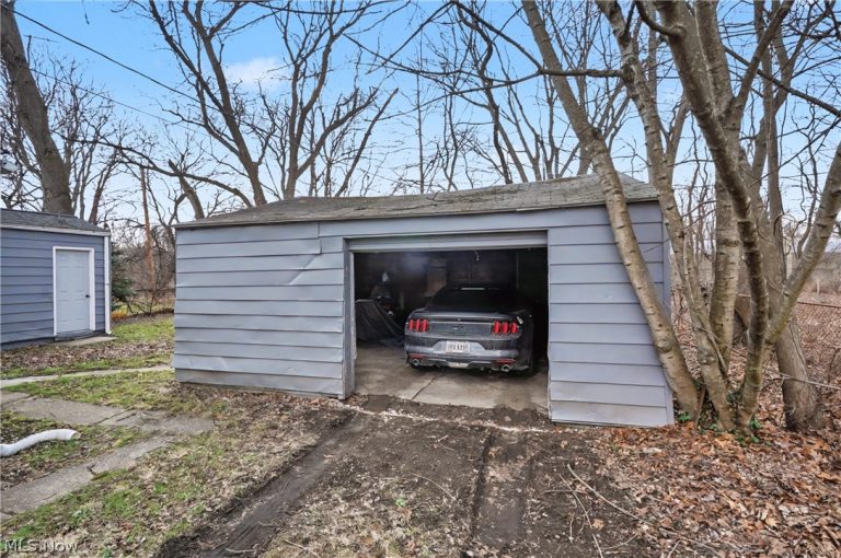 1276 Frederick Boulevard, Akron, OH - Photo 4