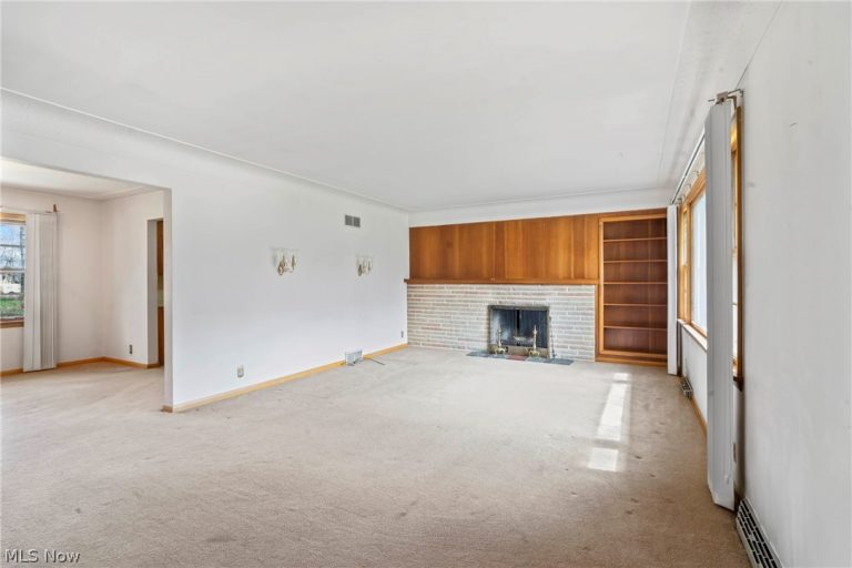 296 Moreland Drive, Canfield, OH - Photo 6