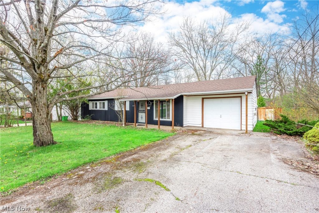 6194 Eldridge Boulevard, Bedford Heights, OH