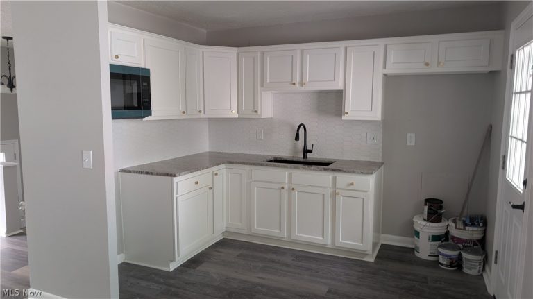 2201 Randall Street, Lorain, OH - Photo 4