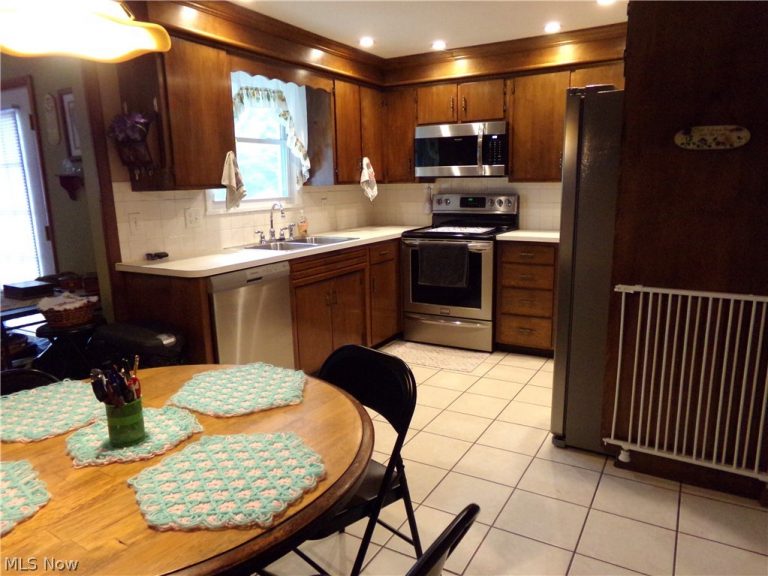 3447 Manchester Avenue, Massillon, OH - Photo 4