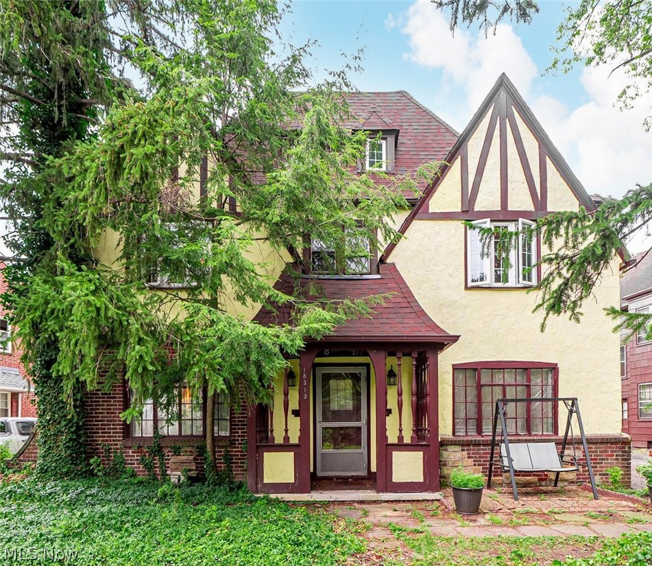 18313 Newell Road, Shaker Heights, OH