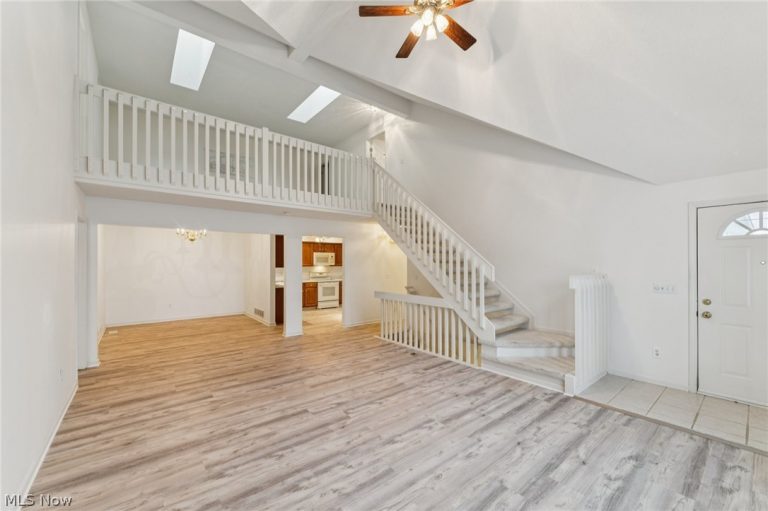 4204 Castle Ridge, Copley, OH - Photo 3
