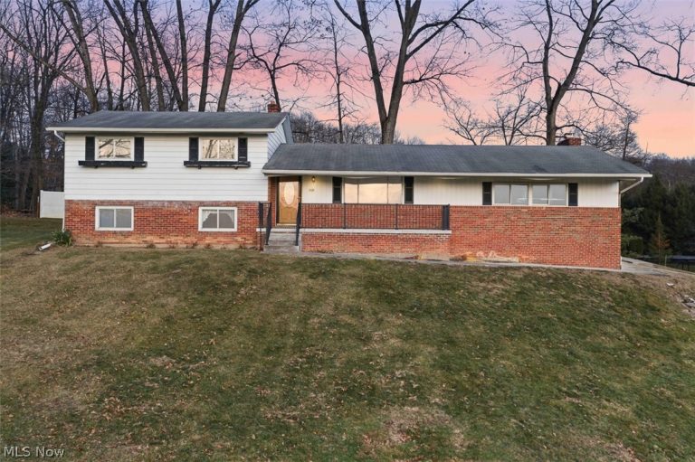 11121 Lafayette Drive, Canal Fulton, OH - Photo 4