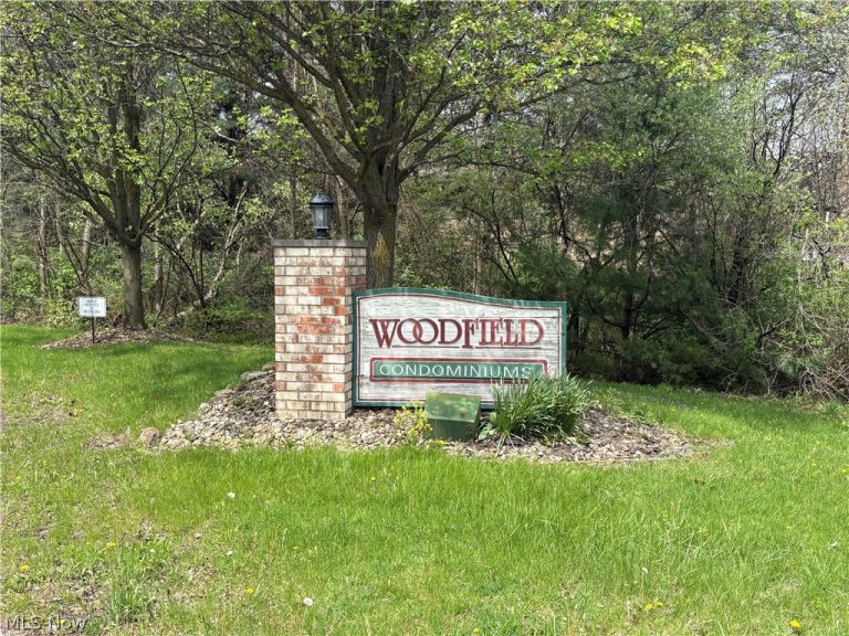 828 Woodfield Court #A, Boardman, OH - Photo 3