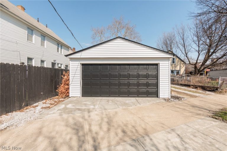 5811 Madison Avenue, Cleveland, OH - Photo 3