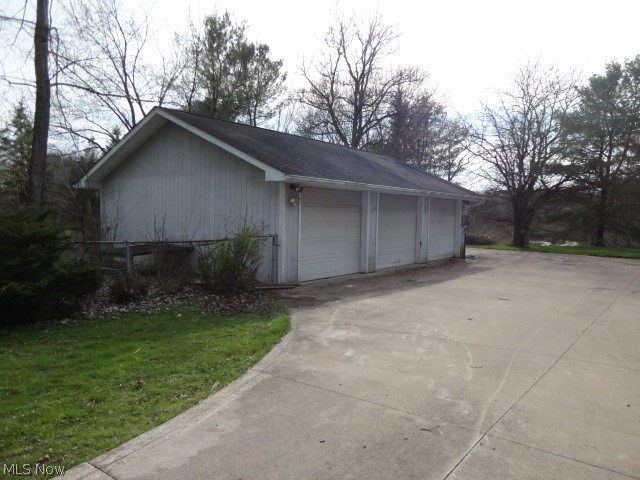 2252 Medina Line Road, Akron, OH - Photo 5