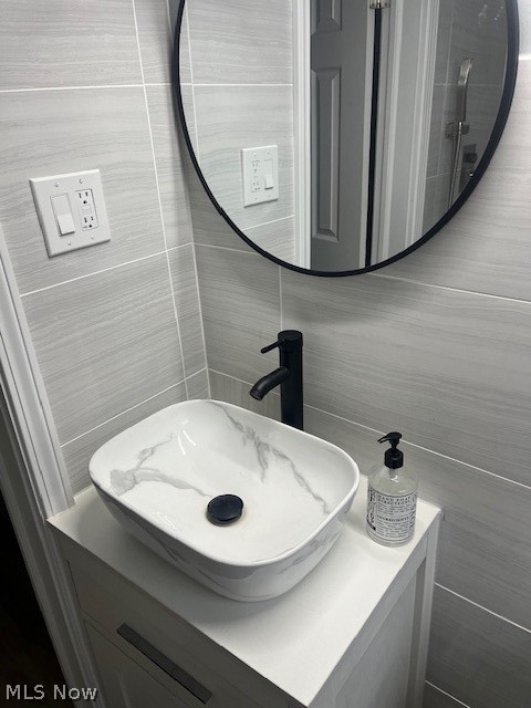 3787 Bainbridge Road, Cleveland Heights, OH - Photo 6