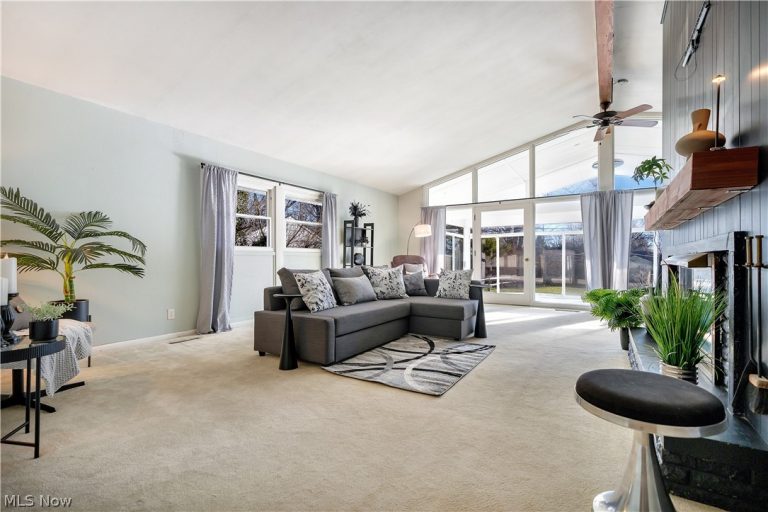 1718 Fernwood Boulevard, Alliance, OH - Photo 8