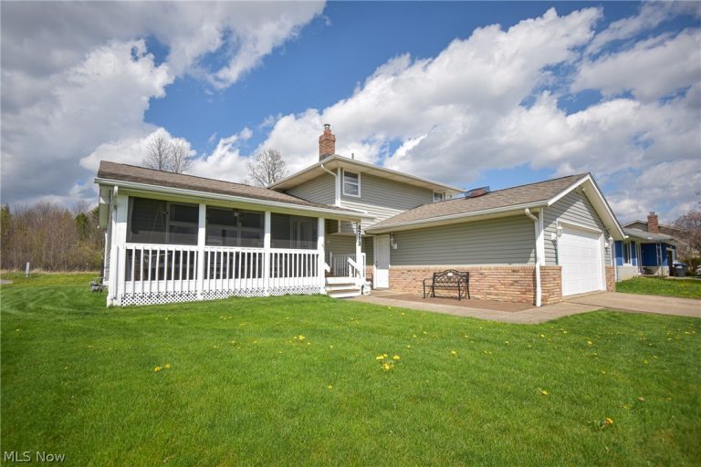 4713 Persimmon Lane, Brunswick, OH - Photo 2