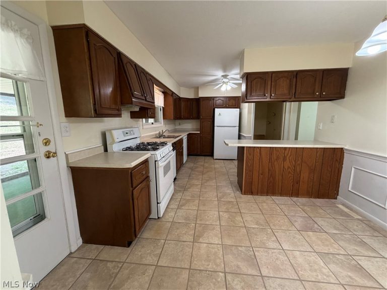 3 Woodland Drive, Vienna, WV - Photo 3