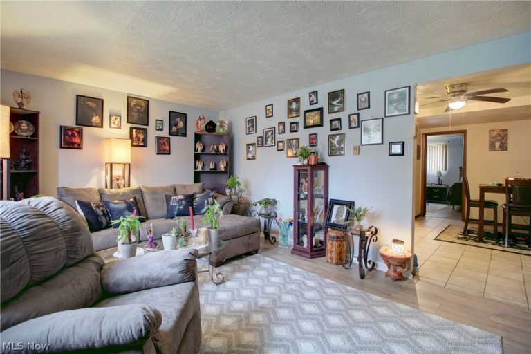1505 Herbert Drive, Lorain, OH - Photo 3