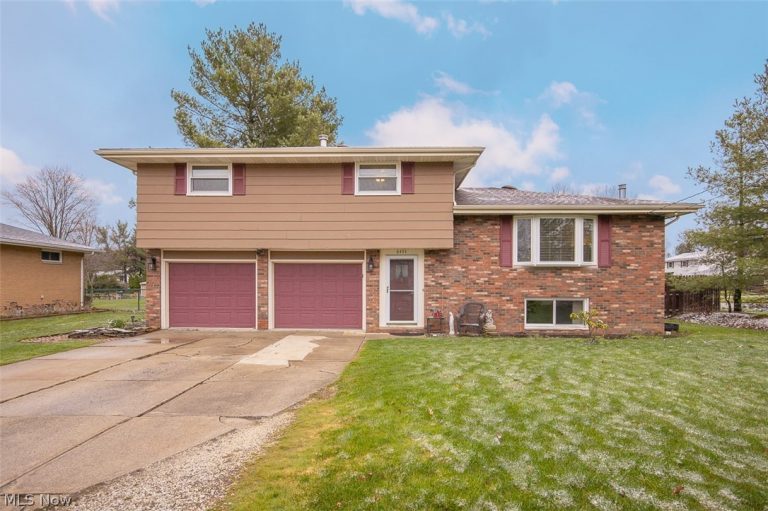 8493 Webster Road, Strongsville, OH, 44136