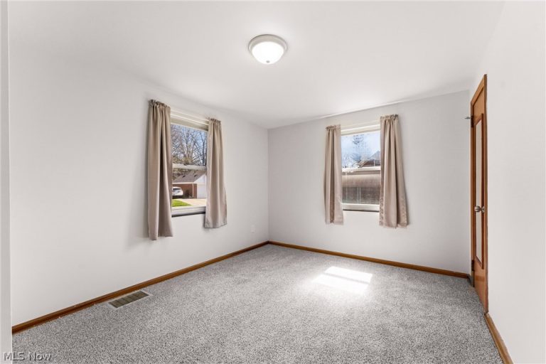 455 Royer Avenue, North Canton, OH - Photo 6