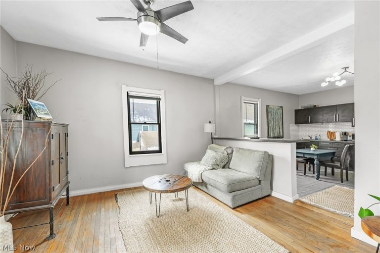 1009 Kenilworth Avenue #3, Cleveland, OH - Photo 2