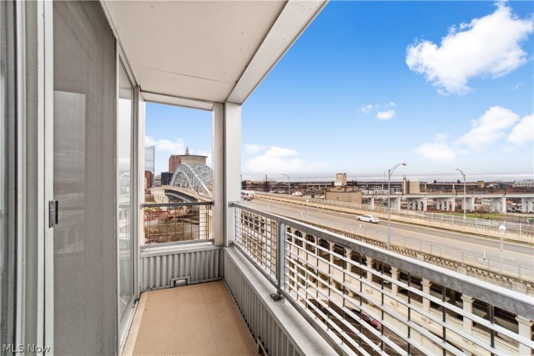 2222 Detroit Avenue #906, Cleveland, OH - Photo 6