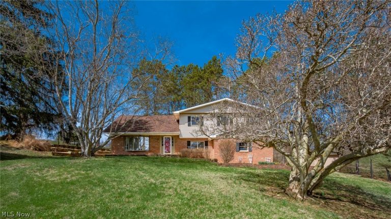 2695 Ash Meadows Boulevard, Zanesville, OH - Photo 4