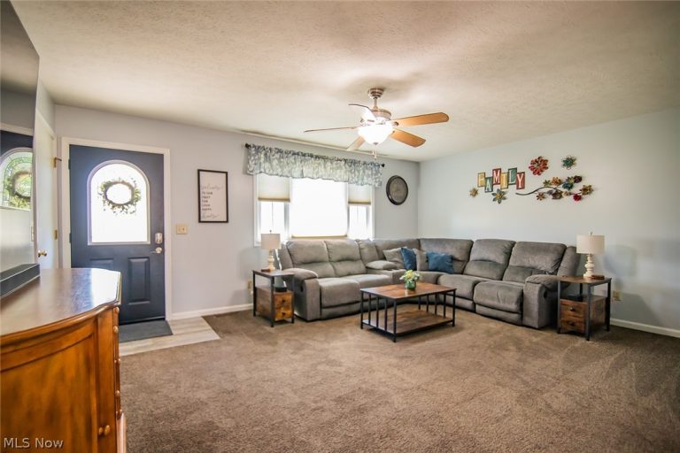 1586 Gene Street, Belpre, OH - Photo 6