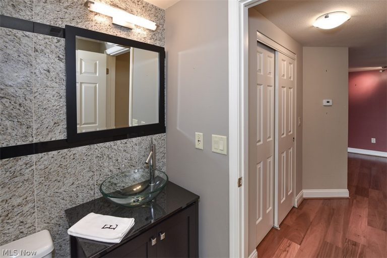19000 Lake Road #2315, Rocky River, OH - Photo 6