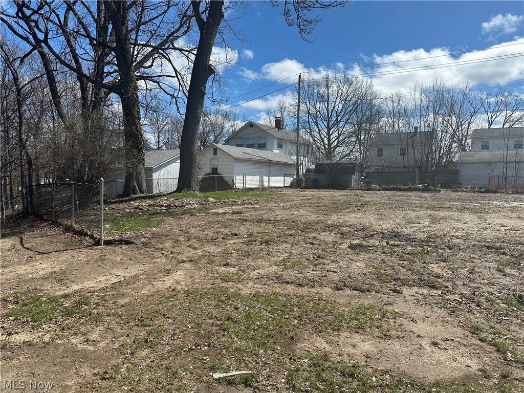 81 Wicklow Drive, Eastlake, OH