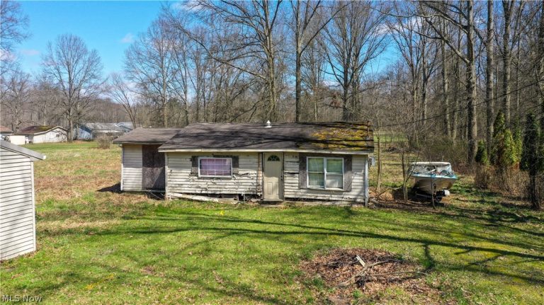 5556 Shaffer Road, Warren, OH - Photo 2