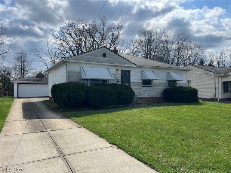 4133 Eastwood Lane, Warrensville Heights, OH - Photo 2