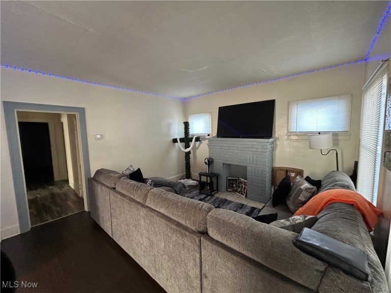 3826 78th Street, Cleveland, OH - Photo 2